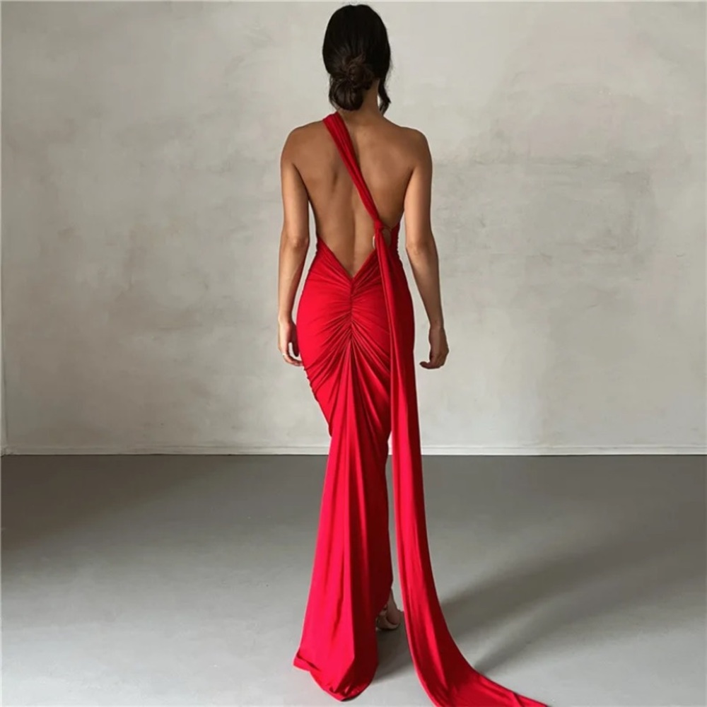Elegant One-Shoulder dress - Picture 2 of 15